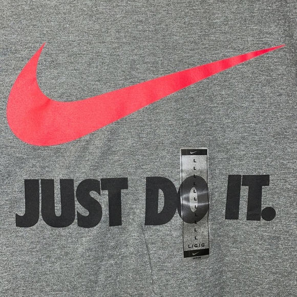Nike Tee - Picture 2 of 4